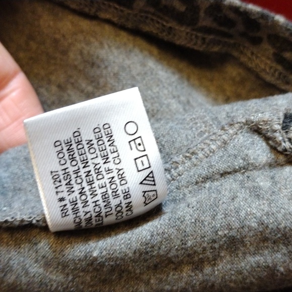 E.L.I. Women's S Long-Sleeve Top - Picture 15 of 15